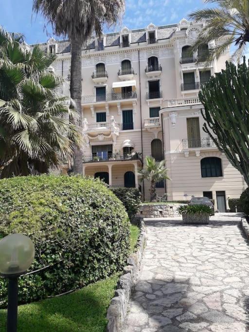 La Casa Di Anna, In Palazzina Liberty Fronte Parco Apartment Bordighera Luaran gambar